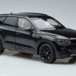 Volkswagen Touareg CR Schwarz FAW 1:18 LTC761021BLA Druckguss - image 5 of 7