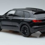 Volkswagen Touareg CR Schwarz FAW 1:18 LTC761021BLA Druckguss - image 6 of 7