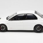 Mitsubishi Lancer Evo VIII MR FQ-400 Weiß Otto 1:18 - image 3 of 6