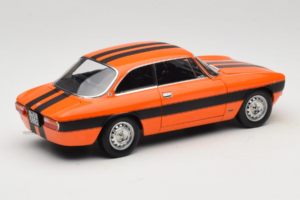 Alfa Romeo 2000 GTV Orange Norev 1:18 187918 Druckguss — Bild 3 von 8
