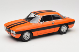 Alfa Romeo 2000 GTV Orange Norev 1:18 187918 Druckguss