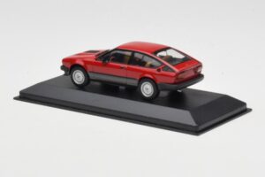 Alfa Romeo Alfetta GTV6 Rot Minichamps 1:43 400120140 Druckguss — Bild 3 von 4