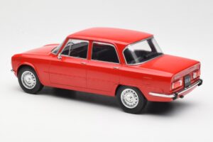 Alfa Romeo Giulia Nuova Super Rot MCG 1:18 MCG18145 Druckguss — Bild 5 von 6