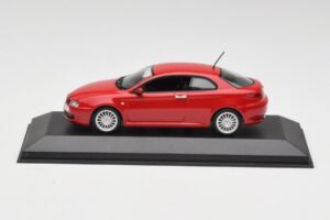 Alfa Romeo GT Alfa Rot Minichamps 1:43 400120321 Druckguss