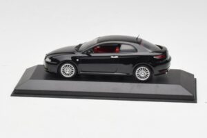 Alfa Romeo GT Schwarz Minichamps 1:43 400120320 Druckguss