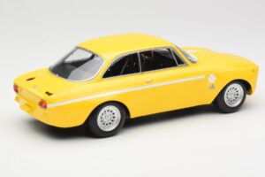 Alfa Romeo GTA 1300 Junior Gelb Minichamps 1:18 155120024 Druckguss — Bild 3 von 6