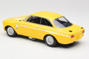 Alfa Romeo GTA 1300 Junior Gelb Minichamps 1:18 155120024 Druckguss — Bild 4 von 6