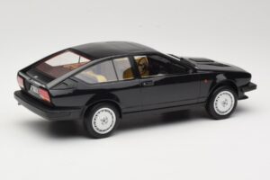 Alfa Romeo GTV6 2.5 Schwarz Laudoracing-Models 1:18 LM110C Druckguss — Bild 2 von 6