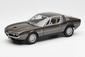 Alfa Romeo Montreal Braun Metallic AUTOart 1:18 70173 Druckguss