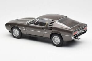 Alfa Romeo Montreal Braun Metallic AUTOart 1:18 70173 Druckguss — Bild 7 von 8