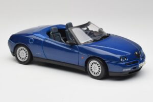 Alfa Romeo Spider 916 Periwinkle Blau Maisto 1:18 50308 Druckguss — Bild 5 von 7