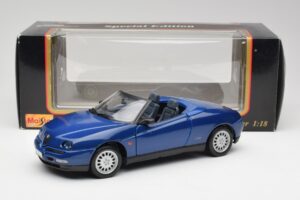 Alfa Romeo Spider 916 Periwinkle Blau Maisto 1:18 50308 Druckguss — Bild 7 von 7