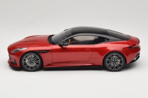Aston Martin DB12 Hyper Red GT Spirit 1:18 GT936 Resin — Bild 3 von 6