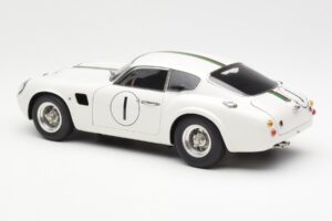 Aston Martin DB4 GT Zagato #1 24 Hours of Le Mans 1961 CMC 1:18 M-139 Druckguss — Bild 5 von 6