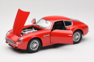 Aston Martin DB4 GT Zagato Rot Road Signature 1:18 92728 Druckguss — Bild 2 von 8