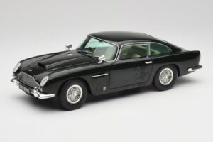 Aston Martin DB5 California Salbeigrün Chrono 1:18 H1001 Druckguss