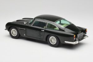 Aston Martin DB5 California Salbeigrün Chrono 1:18 H1001 Druckguss — Bild 7 von 8