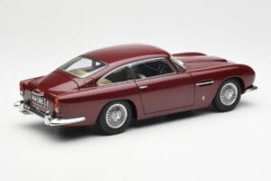 Aston Martin DB5 Dubonnet Rot AUTOart 1:18 70213 Druckguss — Bild 3 von 8