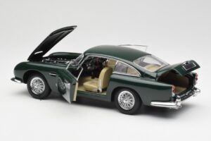 Aston Martin DB5 RHD Grün AUTOart 1:18 70024 Druckguss — Bild 5 von 8