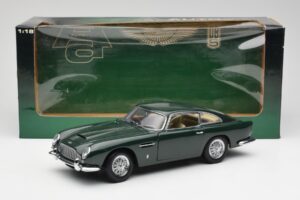 Aston Martin DB5 RHD Grün AUTOart 1:18 70024 Druckguss — Bild 8 von 8
