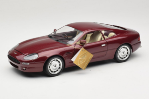 Aston Martin DB7 Rot Guiloy 1:18 67550 Druckguss