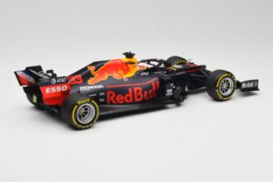 Aston Martin Red Bull Racing RB15 #33 M. Verstappen Winner Brazil GP 2019 Minichamps 1:18 110191933 Druckguss — Bild 2 von 6