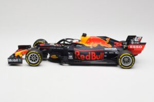 Aston Martin Red Bull Racing RB15 #33 M. Verstappen Winner Brazil GP 2019 Minichamps 1:18 110191933 Druckguss — Bild 3 von 6