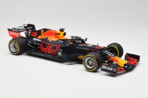 Aston Martin Red Bull Racing RB15 #33 M. Verstappen Winner Brazil GP 2019 Minichamps 1:18 110191933 Druckguss — Bild 4 von 6
