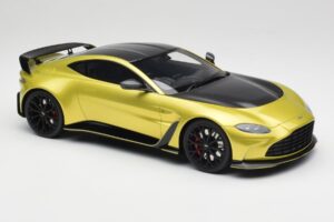 Aston Martin V12 Vantage Final Edition Cosmopolitan Yellow TopSpeed 1:18 TS0453 Druckguss — Bild 4 von 6