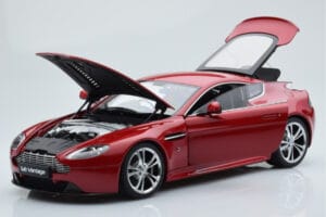 Aston Martin V12 Vantage Rot AUTOart 1:18 70208 Druckguss — Bild 2 von 8