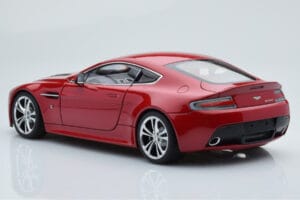 Aston Martin V12 Vantage Rot AUTOart 1:18 70208 Druckguss — Bild 7 von 8