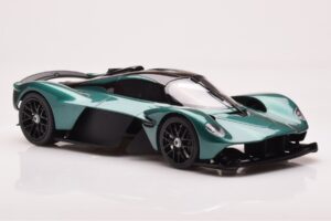 Aston Martin Valkyrie Racing Green GT Spirit 1:18 GT435 Resin — Bild 4 von 6