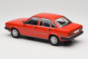 Audi 80 B2 GLS Rot MCG 1:18 MCG18526 Druckguss — Bild 5 von 6