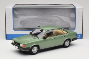 Audi 80 B2 Grün MCG 1:18 MCG18525 Druckguss — Bild 6 von 6