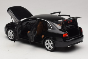 Audi A4 B6 3.2 Quattro Schwarz Minichamps 1:18 5010404125 Druckguss — Bild 5 von 8