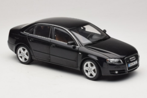 Audi A4 B6 3.2 Quattro Schwarz Minichamps 1:18 5010404125 Druckguss — Bild 6 von 8