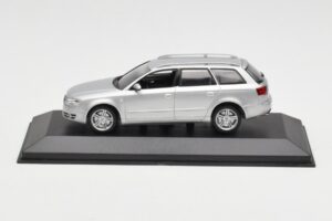 Audi A4 B7 Avant Silber Minichamps 1:43 AUDI009 Druckguss