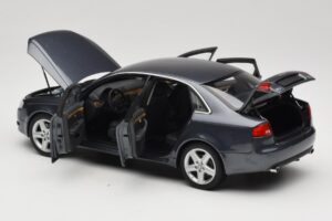 Audi A4 B7 Grau Metallic Minichamps 1:18 100014400 Druckguss — Bild 5 von 8