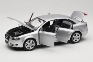 Audi A4 B8 3.2 Quattro Silber Minichamps 1:18 5010404115 Druckguss — Bild 2 von 8