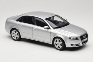 Audi A4 B8 3.2 Quattro Silber Minichamps 1:18 5010404115 Druckguss — Bild 6 von 8