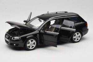 Audi A4 B8 Avant 3.2 Quattro Schwarz Minichamps 1:18 5010404225 Druckguss — Bild 2 von 8