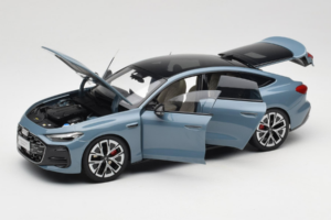 Audi A5L Sportback Graubläulich OEM 1:18 ZAM60004B Druckguss — Bild 2 von 8