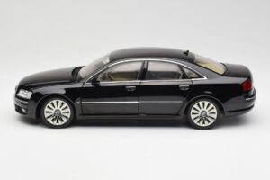 Audi A8 D3 W12 Schwarz Kyosho 1:18 09212BK Druckguss — Bild 4 von 8