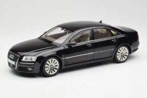 Audi A8 D3 W12 Schwarz Kyosho 1:18 09212BK Druckguss