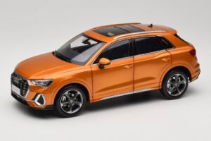 Audi Q3 F3 Orange Metallic Paudi Model 1:18 05962Q32019 Druckguss