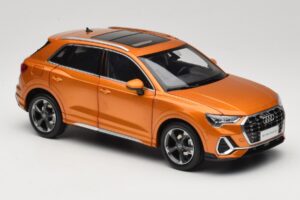 Audi Q3 F3 Orange Metallic Paudi Model 1:18 05962Q32019 Druckguss — Bild 6 von 8
