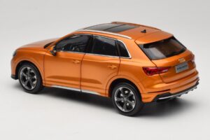 Audi Q3 F3 Orange Metallic Paudi Model 1:18 05962Q32019 Druckguss — Bild 7 von 8