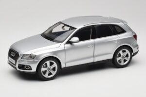 Audi Q5 8R Ice Silver Kyosho 1:18 09242IS Druckguss