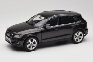 Audi Q5 8R Lava Grey Kyosho 1:18 09242LG Druckguss