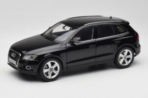 Audi Q5 8R Phantom Black Kyosho 1:18 09242BK Druckguss